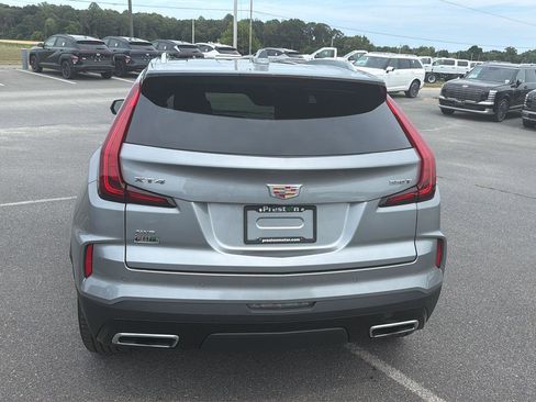 Used 2024 Cadillac XT4 Premium Luxury AWD/4WD image 4