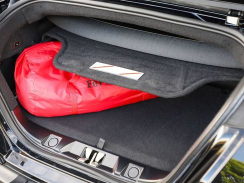 Certified 2025 Ferrari Roma Spider RWD image 41