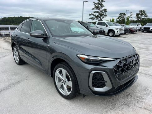 Certified 2025 Audi Q5 Premium Plus AWD/4WD image 3