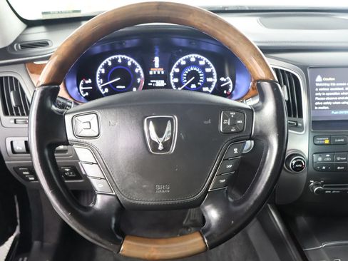Used 2013 Hyundai Equus Signature RWD image 33