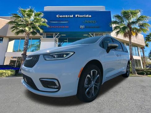 New 2026 Chrysler Pacifica Pinnacle w/ Trailer Tow Group image 9