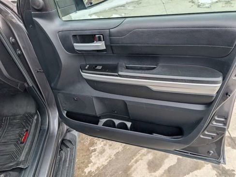Used 2015 Toyota Tundra Limited image 27