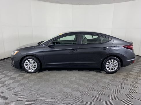Used 2020 Hyundai Elantra SE FWD image 9