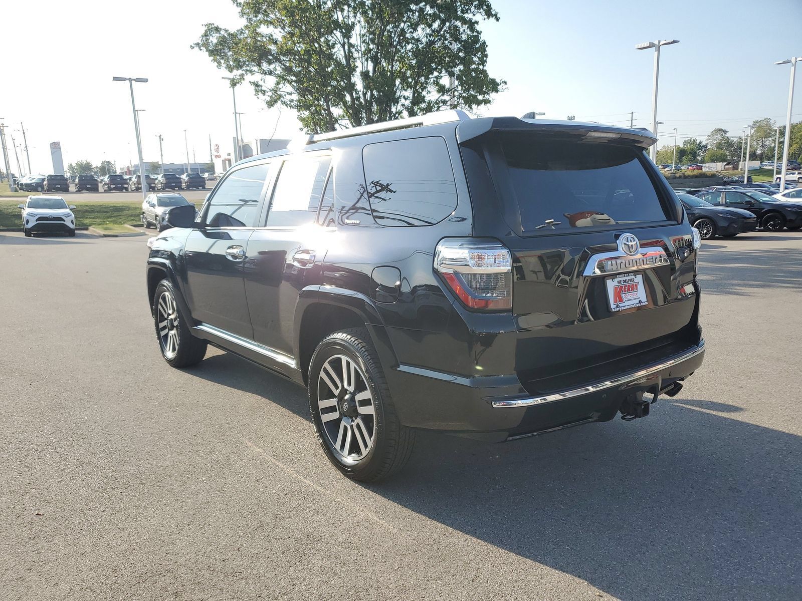Used 2023 Toyota 4Runner Limited AWD/4WD image 3