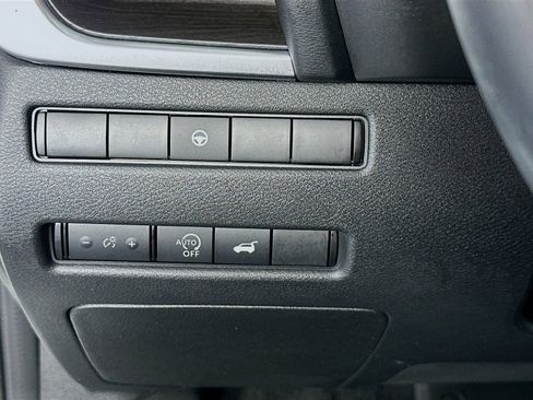 Certified 2023 Nissan Rogue Platinum AWD/4WD image 10