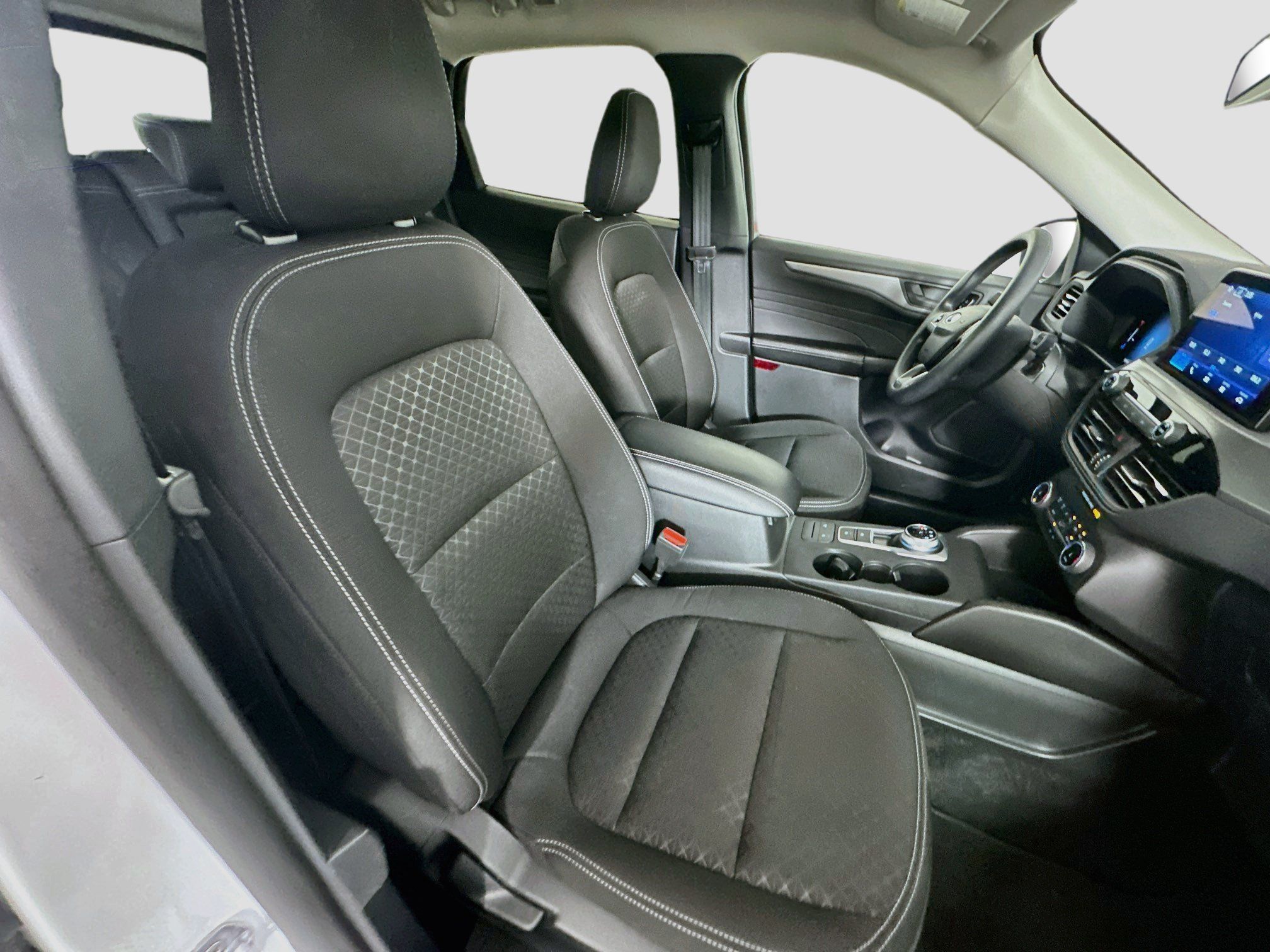 Used 2025 Ford Escape Active FWD image 29