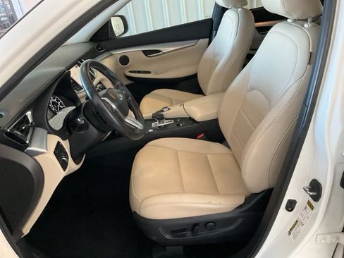 Used 2020 INFINITI QX50 Essential image 4