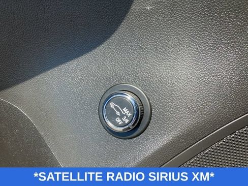 Used 2023 Buick Envision Essence AWD/4WD image 15