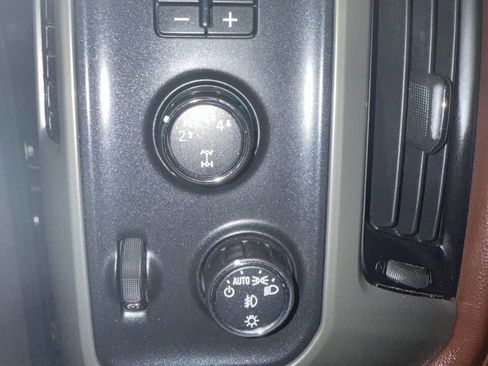 Used 2017 Chevrolet Silverado 1500 High Country image 14