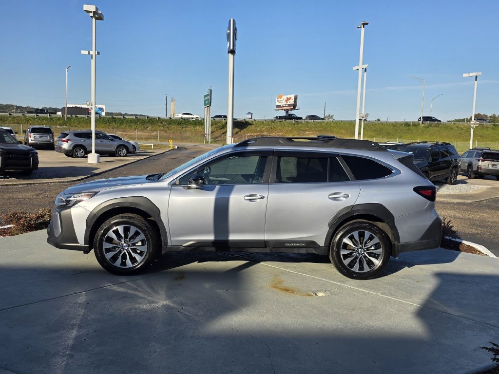 Used 2024 Subaru Outback Limited AWD/4WD image 6