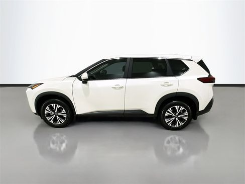 Used 2023 Nissan Rogue SV image 4