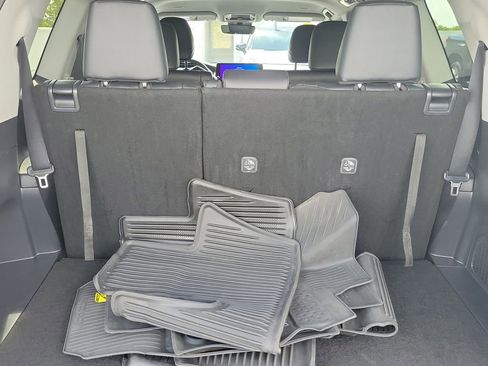 Certified 2025 Toyota Grand Highlander FWD image 9