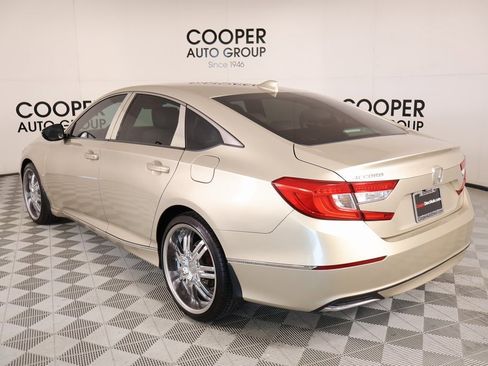 Used 2018 Honda Accord EX image 23