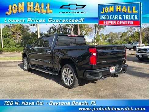 Used 2021 Chevrolet Silverado 1500 High Country w/ Technology Package image 7