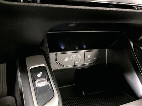 Certified 2025 Kia Sorento S w/ Panoramic Sunroof Package FWD image 15