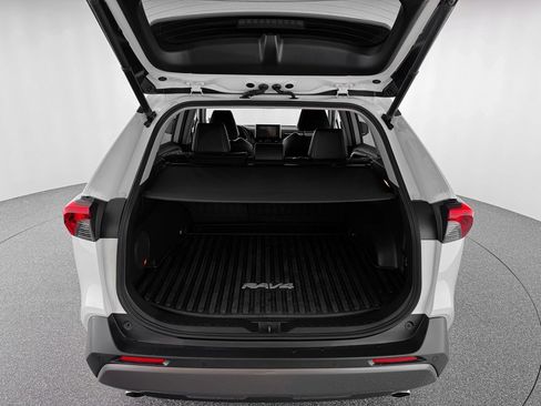 Used 2020 Toyota RAV4 Limited image 36