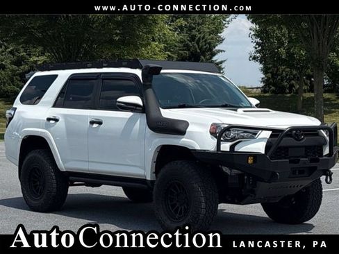 Used 2021 Toyota 4Runner Venture w/ Moonroof Package AWD/4WD image 1