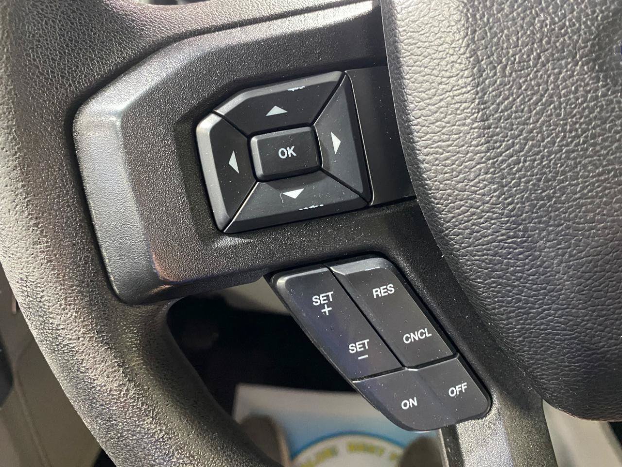 Used 2017 Ford F250 XLT w/ XLT Premium Package AWD/4WD image 19
