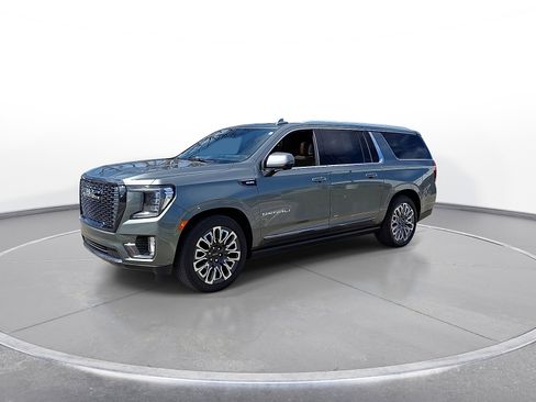 Used 2023 GMC Yukon XL Denali Ultimate image 4