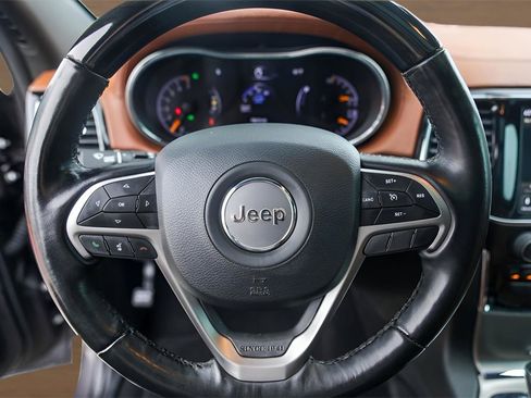 Used 2021 Jeep Grand Cherokee Overland image 14