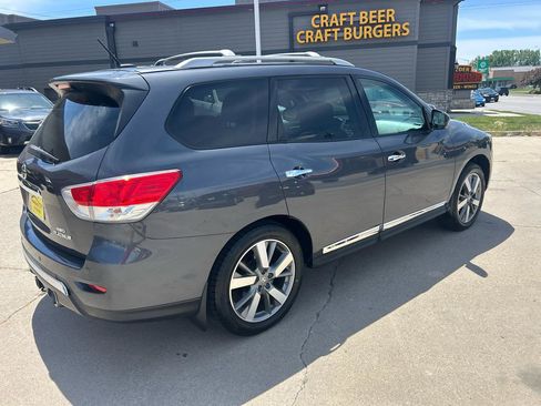 Used 2013 Nissan Pathfinder Platinum w/ Platinum Premium Pkg AWD/4WD image 3