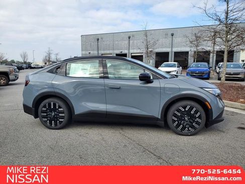 New 2026 Nissan Leaf Platinum+ w/ Cargo Package (Platinum+) image 2