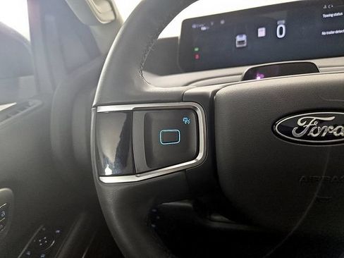 Certified 2025 Ford Expedition Active AWD/4WD image 24