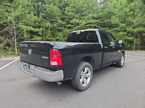 Used 2024 RAM 1500 Classic SLT AWD/4WD image 5
