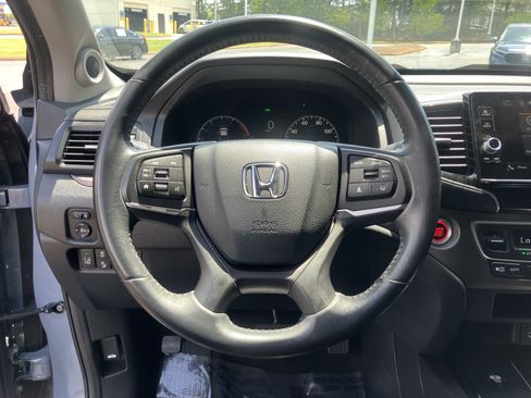 Certified 2025 Honda Ridgeline Sport image 20