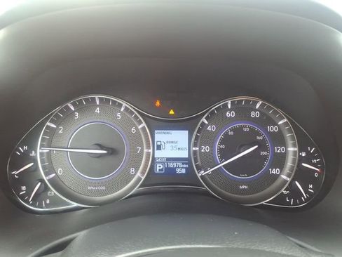 Used 2017 INFINITI QX80 4WD image 7