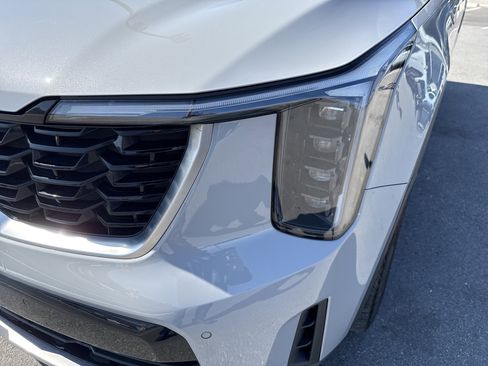 Used 2024 Kia Sorento S w/ Panoramic Sunroof Package image 10