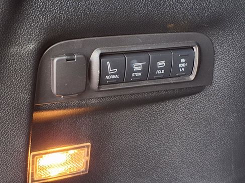 Used 2018 Ford Explorer Sport AWD/4WD image 13