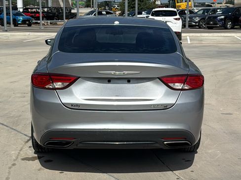 Used 2015 Chrysler 200 S FWD image 4
