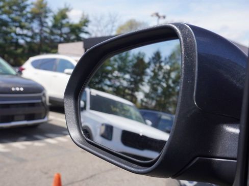 Used 2024 Kia Seltos EX image 35