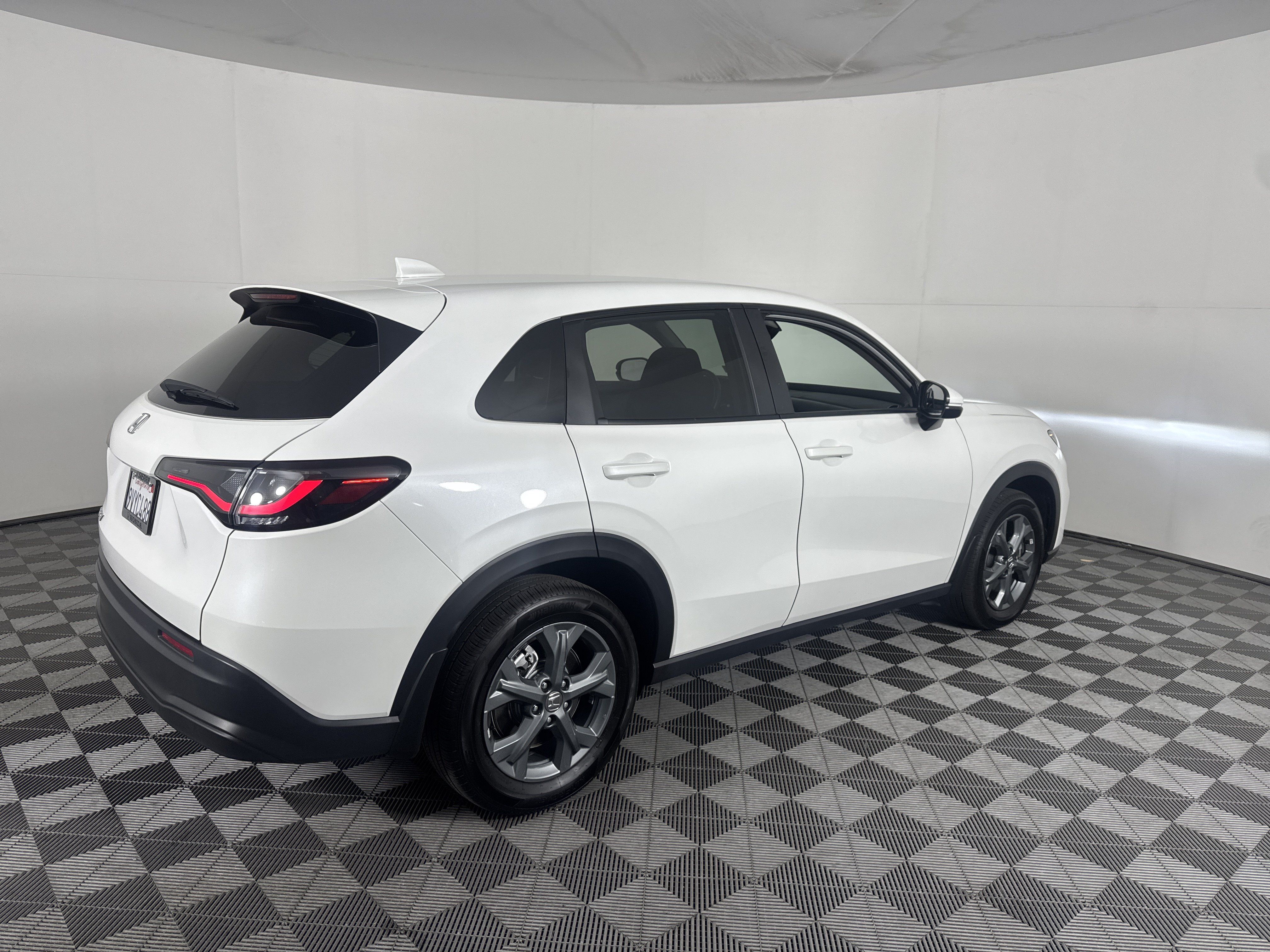 Certified 2026 Honda HR-V LX image 8