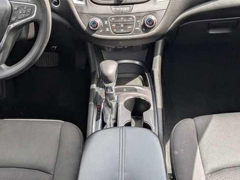 Used 2022 Chevrolet Malibu LT FWD image 15