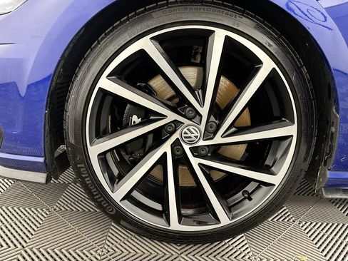 Used 2018 Volkswagen Golf R 4-Door AWD/4WD image 35