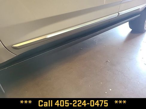 Used 2021 GMC Yukon Denali w/ Denali Premium Package AWD/4WD image 5