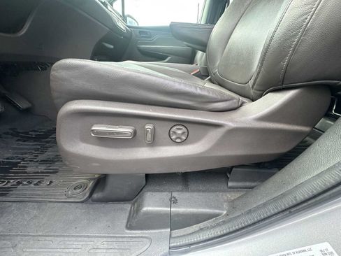Used 2018 Honda Odyssey EX-L image 12