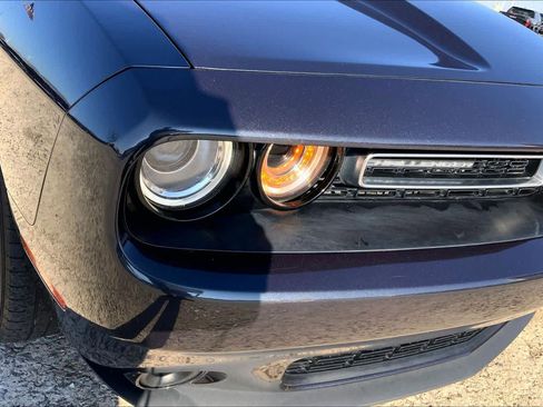 Used 2019 Dodge Challenger SXT image 27