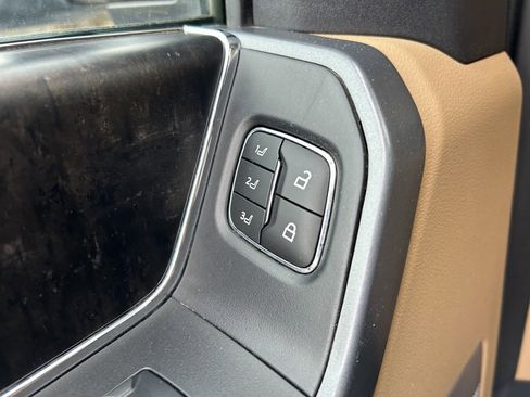 Used 2023 Ford F250 Lariat w/ Chrome Package image 59