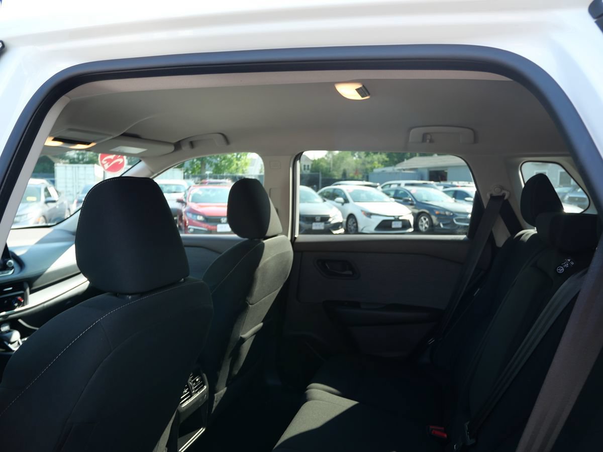 Used 2023 Nissan Rogue S AWD/4WD image 20