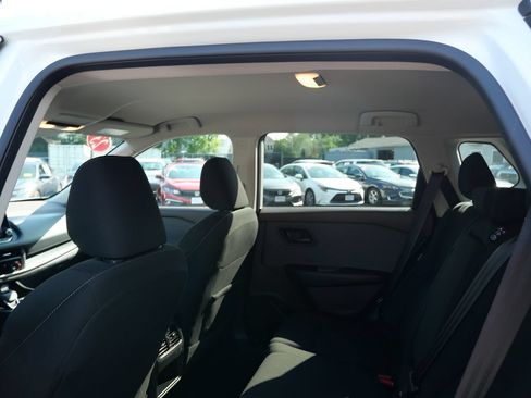 Used 2023 Nissan Rogue S AWD/4WD image 20