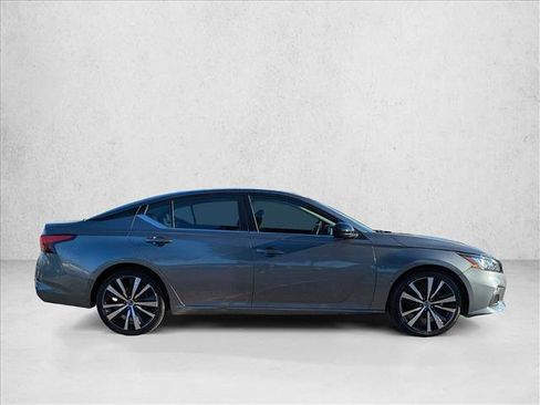 Used 2021 Nissan Altima 2.5 SR image 4