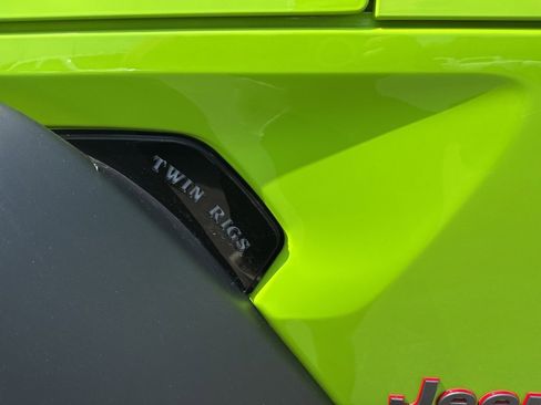 Used 2021 Jeep Gladiator Rubicon w/ LED Lighting Group image 38