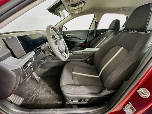 Used 2025 Hyundai Sonata SEL AWD/4WD image 13