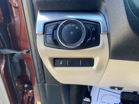 Used 2018 Ford Explorer Limited image 7