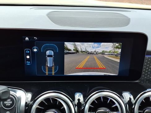 Certified 2025 Mercedes-Benz GLB 250 4MATIC image 28