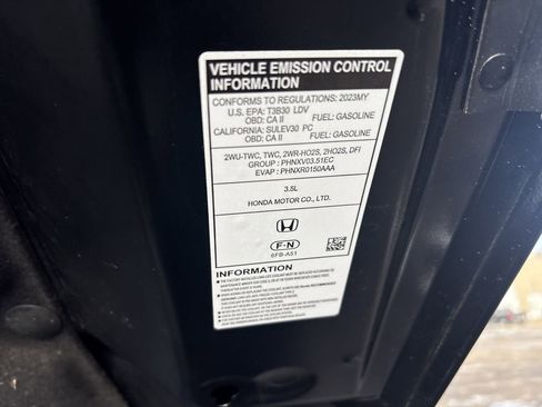 Certified 2023 Honda Pilot Touring image 37