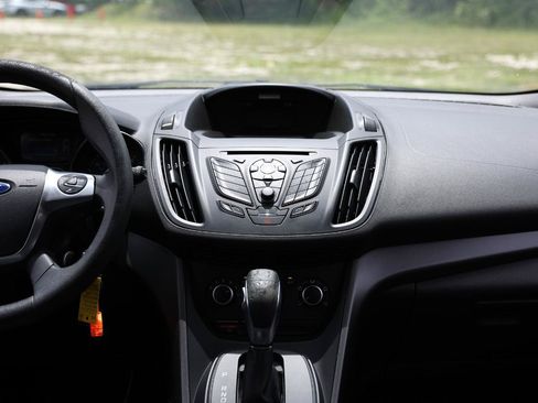 Used 2016 Ford Escape S FWD image 32